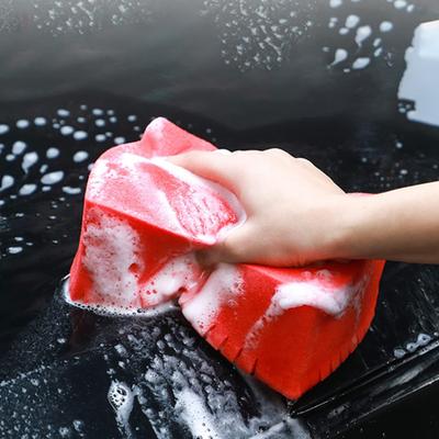 Cura dell'auto – Pennelli, stracci e spugne