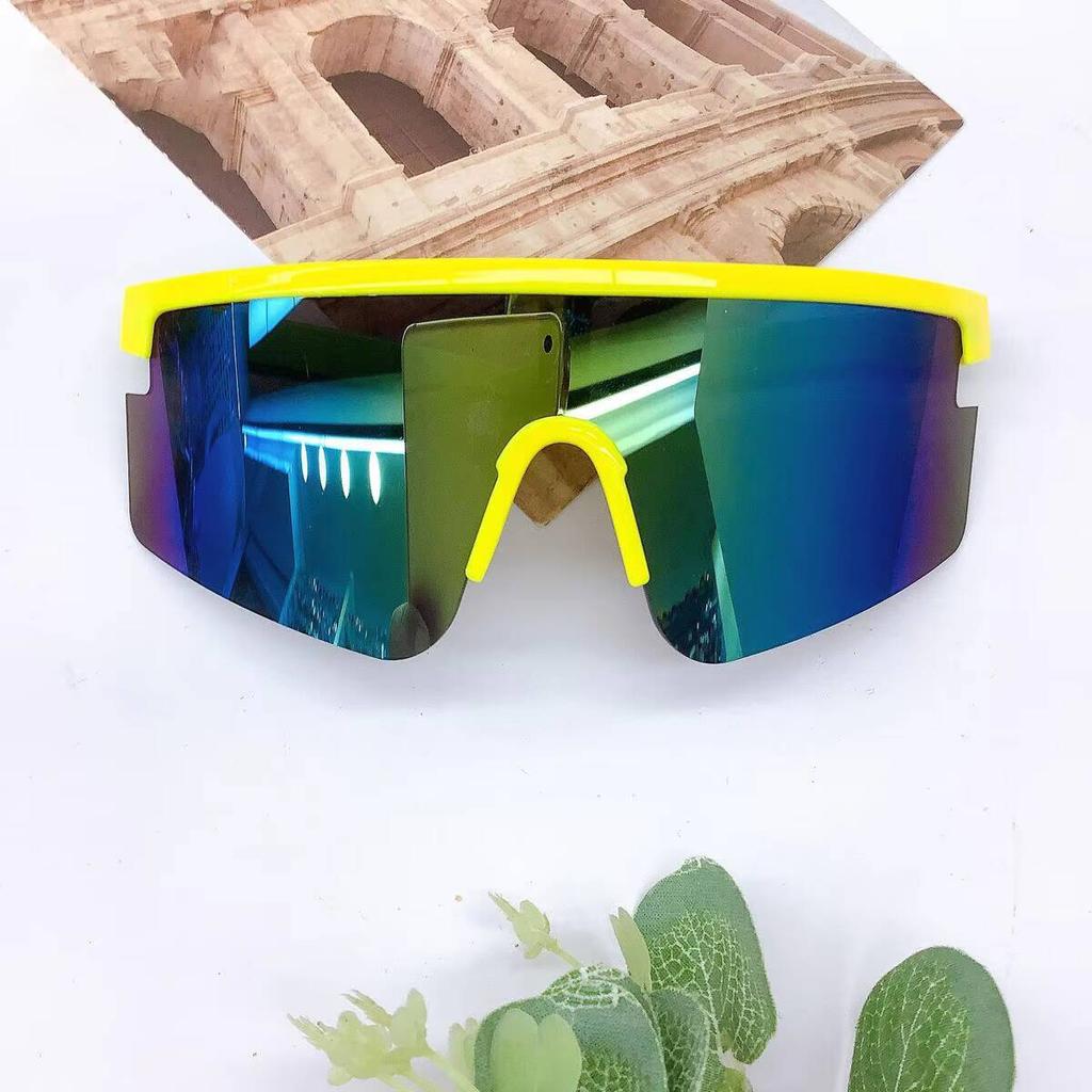 2026 New Children's Sunglasses Fashion Cycling Sports Glasses Sunscreen and Windproof Children's Outdoor Cycling Goggles