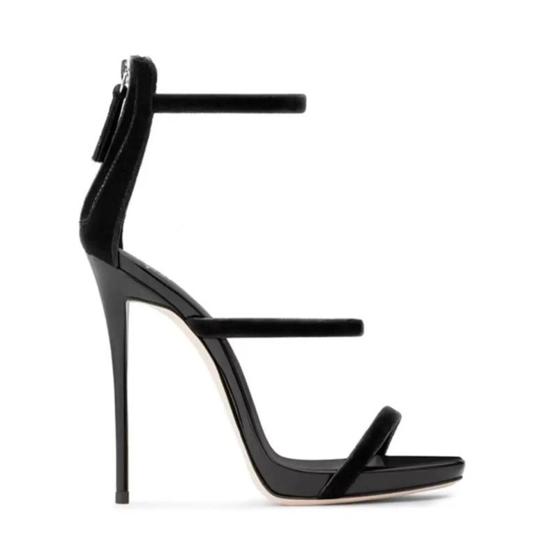 Mote Damesko 2024 Nye Høye Hæler Dames Slanke Hæler Sommer Sexy Gå Hentian Høy Linje Svarte Sandaler med Høye Hæler