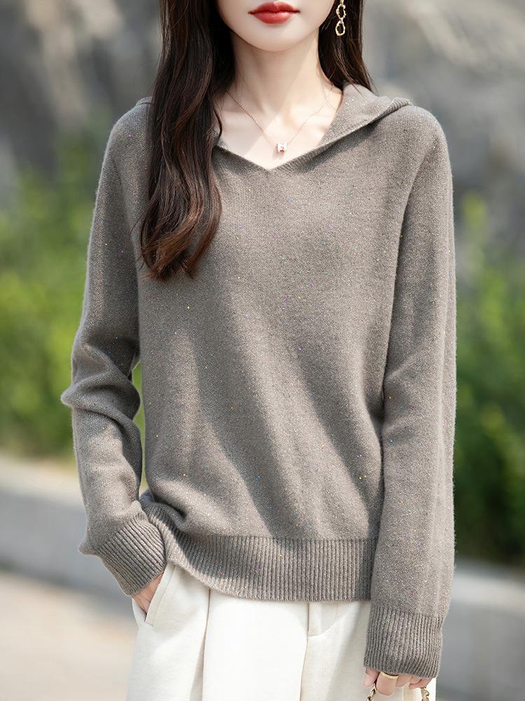 Sequined Wool Hooded Pullover: 100% Wool, Seamless Knitwear with Colorful Sequins for Women - Perfect for Autumn