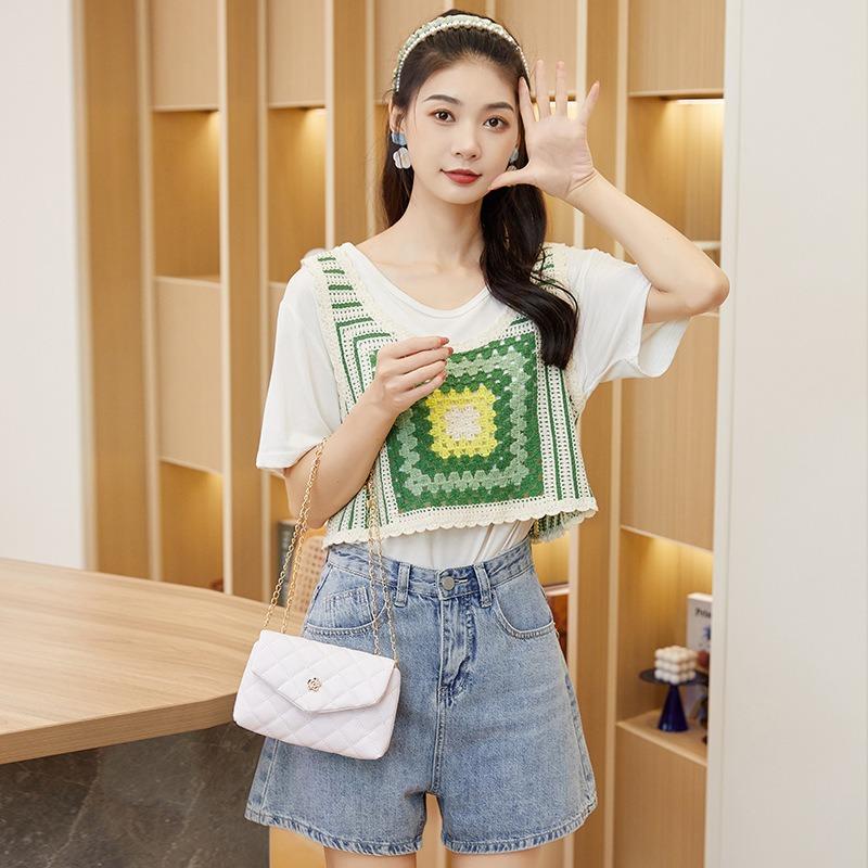 Embroidered rhombus chain women's bag, a new trendy versatile shoulder messenger small square bag