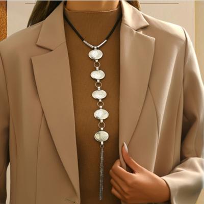 Geometrisches ovales Quasten-Lang-Damen-Anhängerhalskette Nische Übertriebene Pulloverkette Personalisierter Gegenstand Dekoration