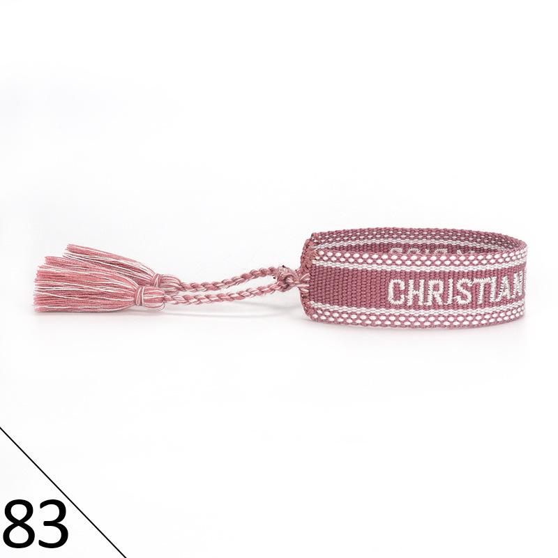 

Ода к радости Люси Ян Цайюй и Фан Чжихэн Кисточный браслет с вышивкой букв Default