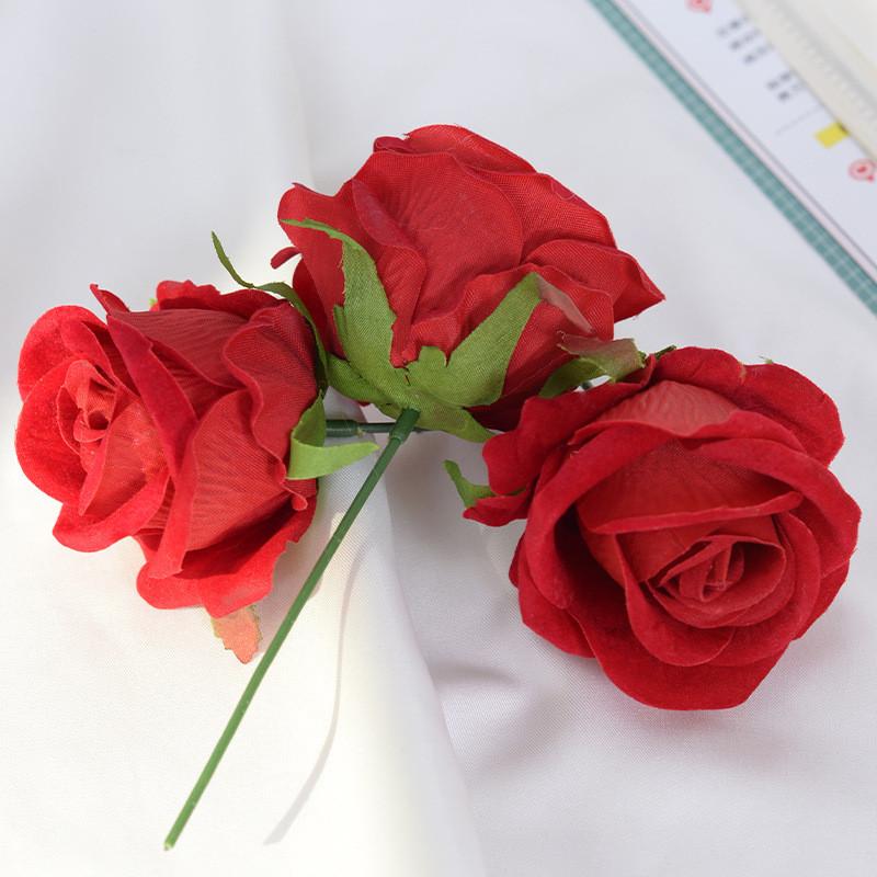 Autodekoration mit künstlichen Rosen und Seidenblumen für Hochzeiten, Valentinstag und Partys