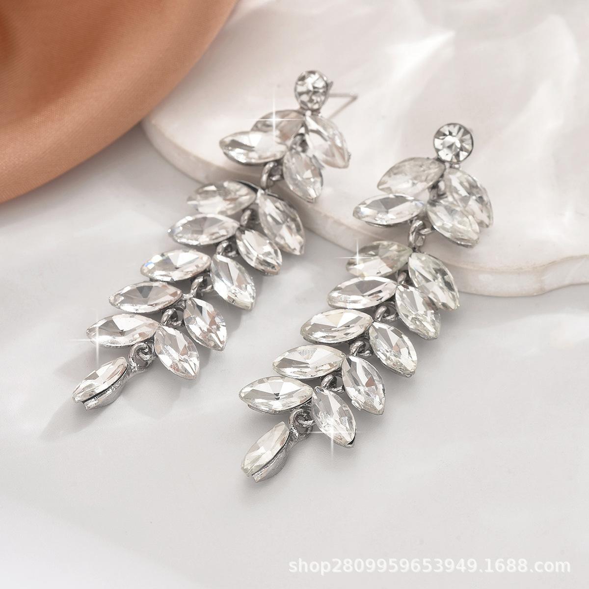 

Летние новые модные преувеличенные серьги из сплава с кристаллами, роскошные блестящие серьги для выступления ведущего на свадьбе