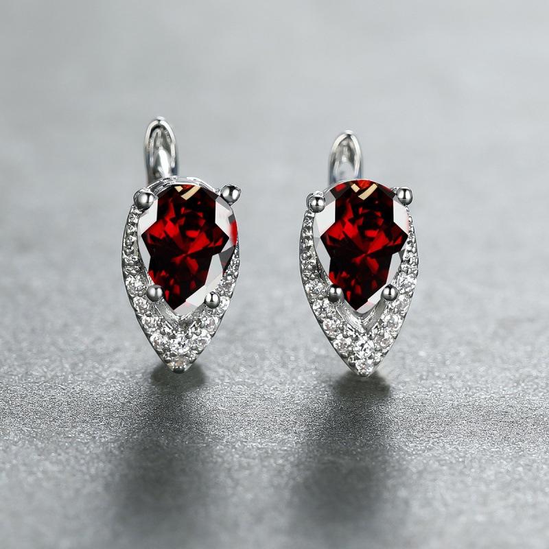 

New drop-shaped emerald zircon plated champagne gold ear buckle wedding earrings women s jewelry