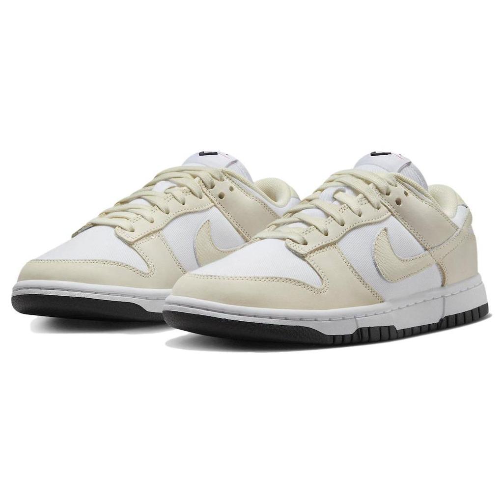 Nike Sneakers da Donna Dunk Low LX Latte di Cocco Bianco Crema Nero DZ2710-100