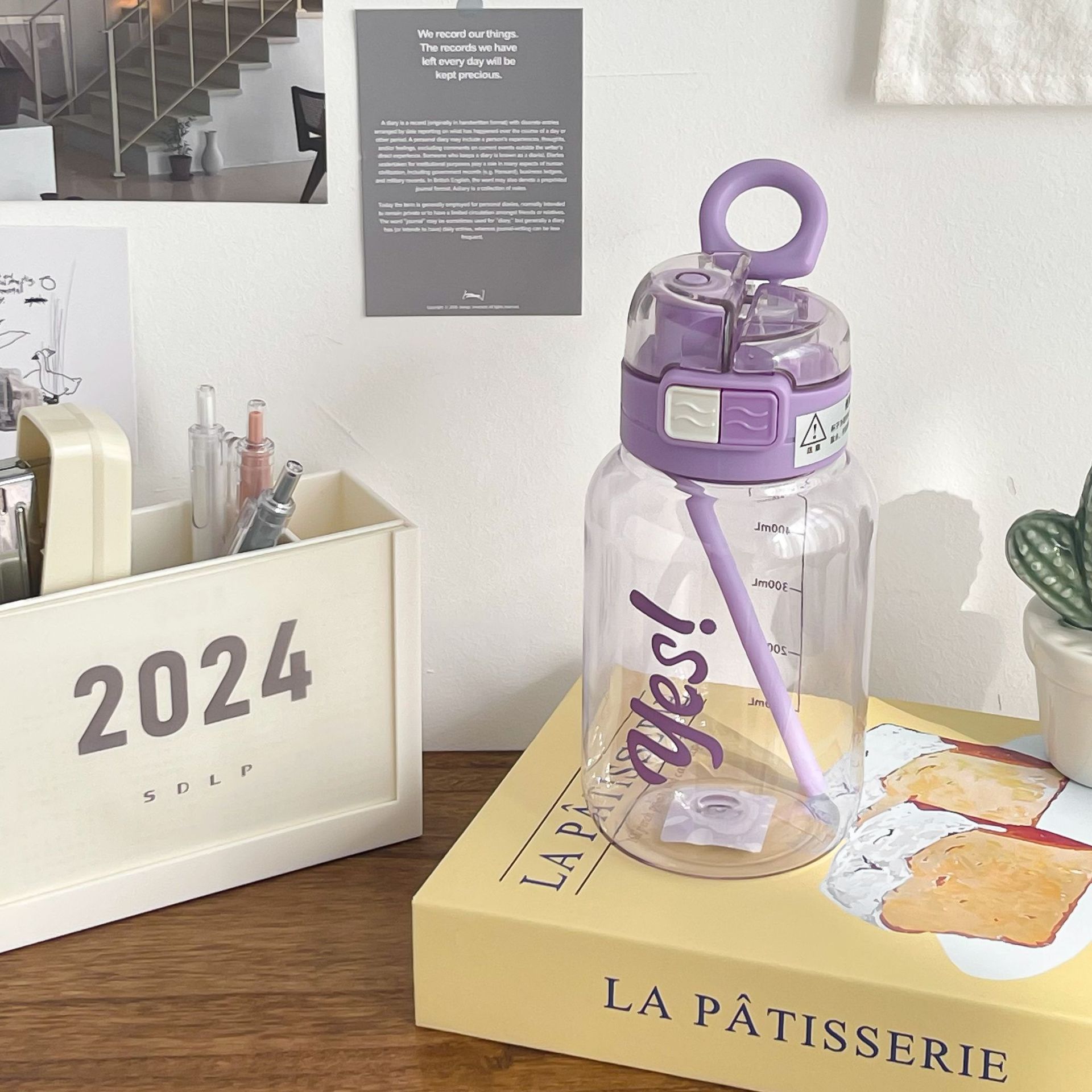 

Чашка для воды Летняя чашка Студенческая спортивная чашка для воды большой емкости Пищевой материал Пластиковая чашка Чашка для воды 650ml фиолетовый