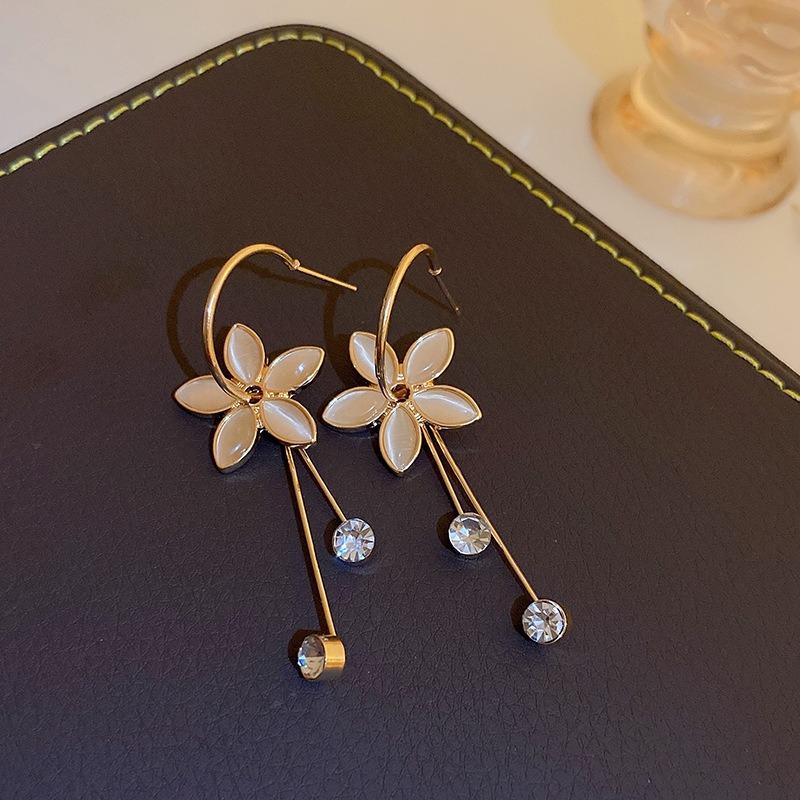 Silver Needle Opal Earrings Love Flower High-end Stud Earrings Earrings Pendants Niche Earrings Jewelry