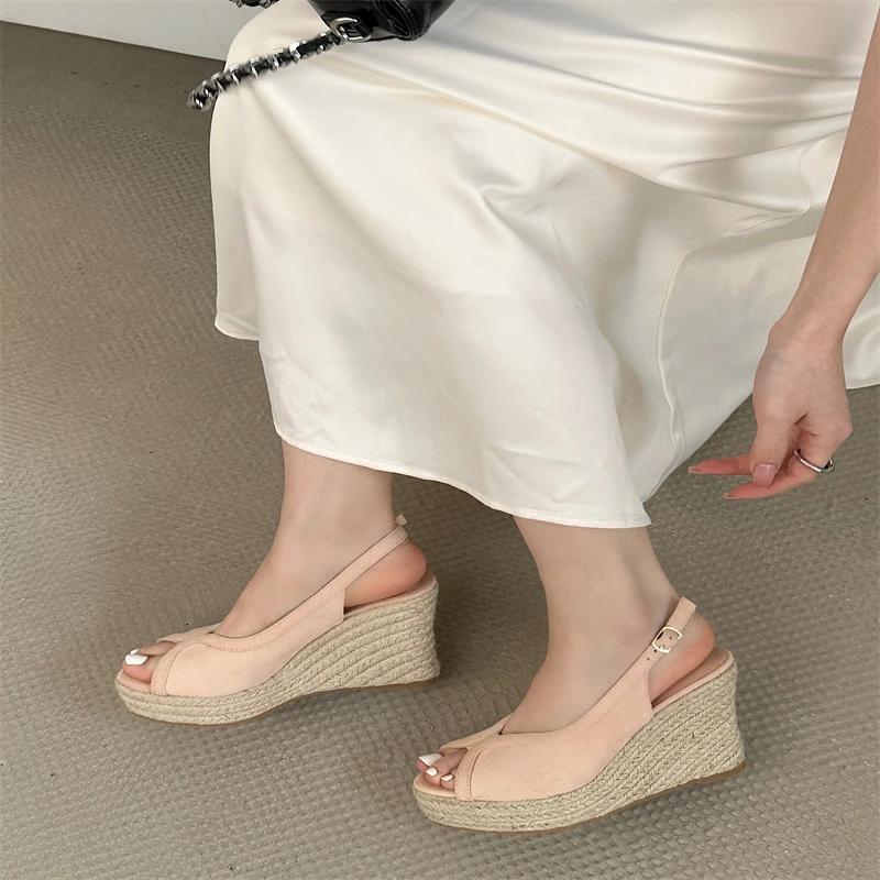 Fashion Eilyken 2025 New Summer Rattan Weave Peep Toe Women Sandals Fashion Buckle Strap Platform Wedges Heels Shoes