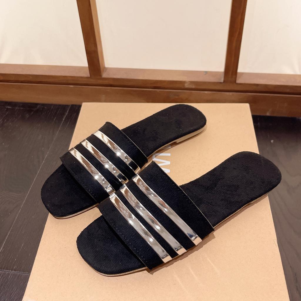2024 Summer Women Slippers Flat Bottom Non-slip Outdoor Open Toe Beach Female Sandals Sexy Fashion Design Slides Woman Shoes