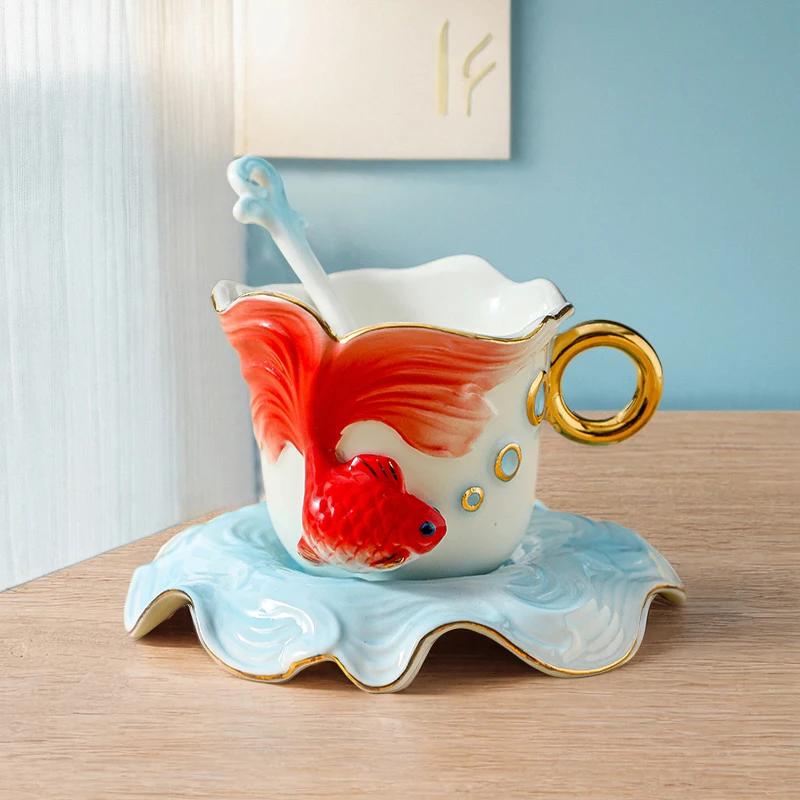 Набор кофейных чашек Золотая рыбка Креативный свадебный подарок Керамический набор чашек Европейский костяной фарфор Чашка для чая Минималистичная чашка для воды 200 мл