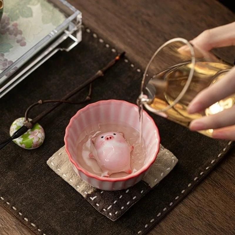 Top Quality Funny Pig Spit Bubbles Ceramic Tea Cup Cartoon Procelain Teacup Water Cups Mug Creative Gifts for Friends Gift