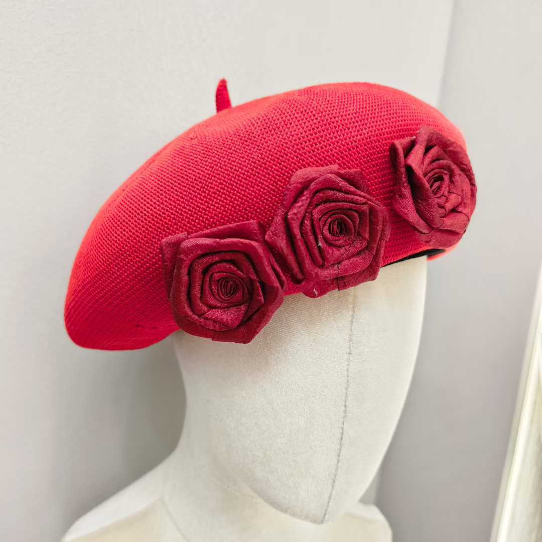 

New Model Hepburn Mountain Camellia Rolled Edge Beret For Women s Summer Thin Breathable Retro Thousand Gold Hood красный