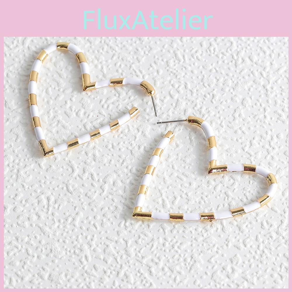 Trendy European And American Style Creative Heart Hoop Earrings Material Alloy