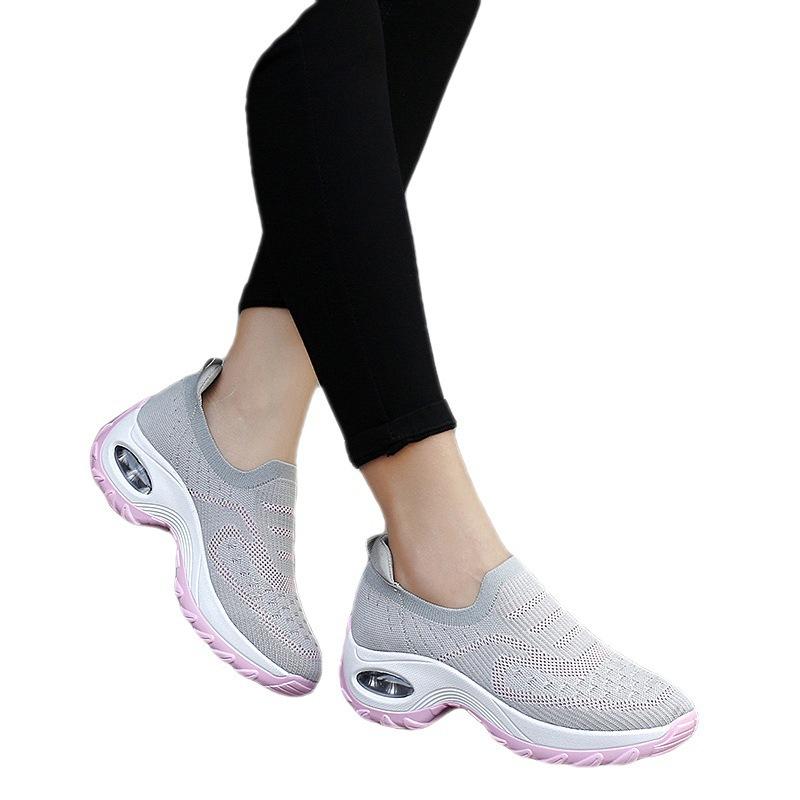 Old Beijing Cloth Shoes Red Sports Mother Casual Soft-soled Air Cushion Shoes