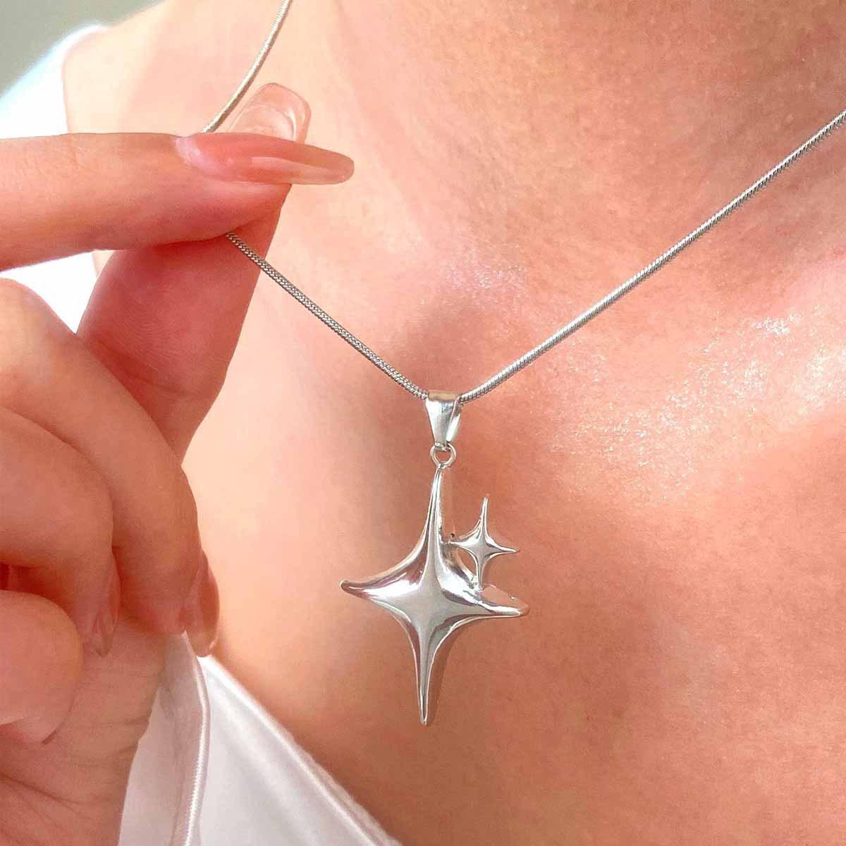 Four-Pointed Star Necklace: European and American Cold Style, Snake Bone Chain, Trendy Temperament Choker for Women