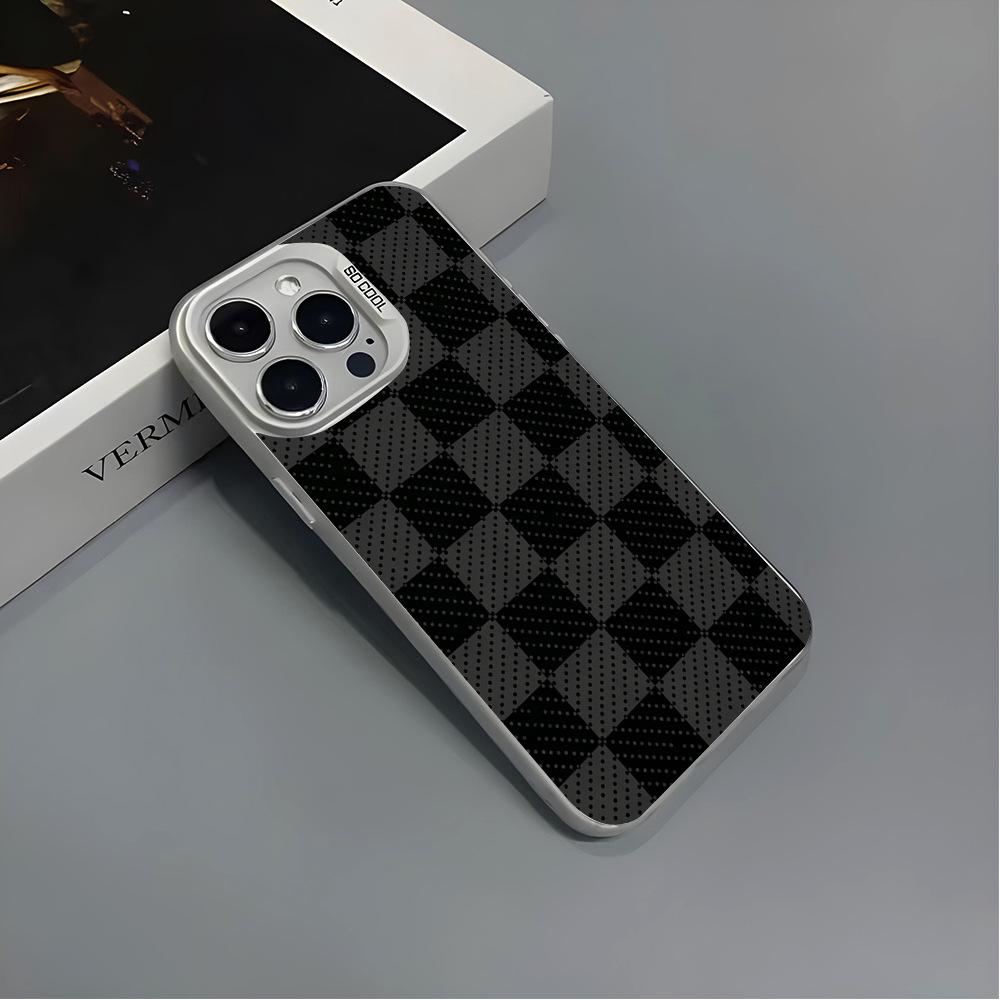 Simple Classic Plaid Black and Gray Checkerboard Mobile Phone Case iPhone16promax Anti-hand Sweat and Anti-drop Matte Protective Case