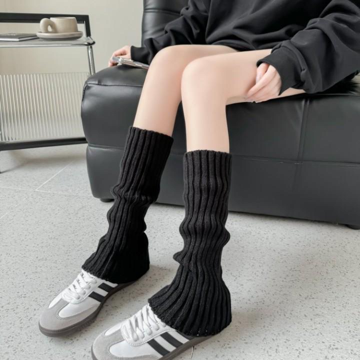 Women's Thick Knit White Leg Warmers for Autumn and Spring - Lolita Style Calf Scrunch Socks