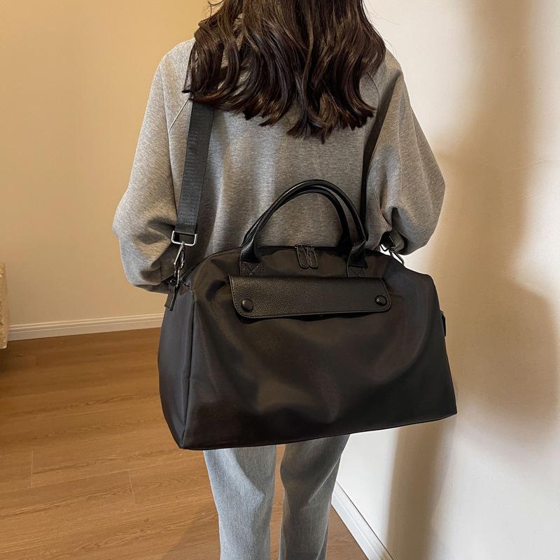 Women's Large Capacity Wet/Dry Travel and Fitness Bag - Lightweight Carry-On for Short Trips
