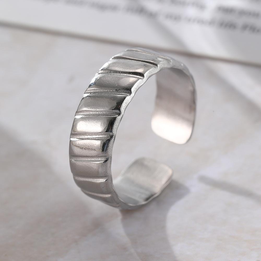 Изысканное Унисекс Кольцо из Нержавеющей Стали, Вдохновленное Знаменитостями: Модный европейско-американский роскошный стиль