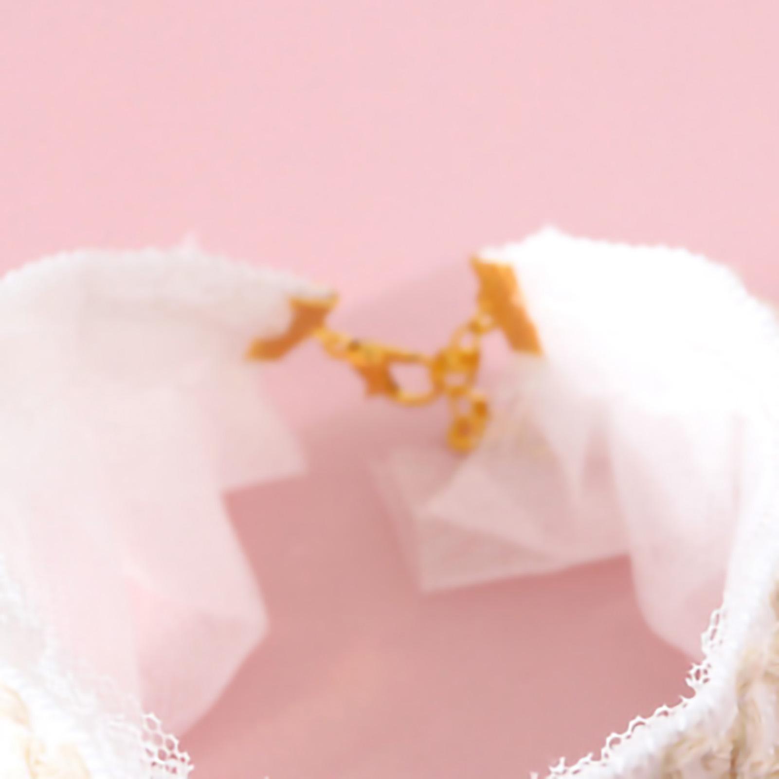 

Pet Lace Necklace Brilliant Colors Adjustable Chinoiserie Cat Adjustable Collar for Small Pets Cats Dogs S 20‑25cm/7.9‑9.8in белый