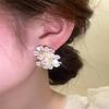 Latest Sweet Romantic Elegant White Flower Hoop Earrings Stylish Shell Resin Delicate Pearl Flower Zircon Earrings Trendy Versatile Luxury Jewellery