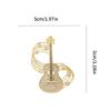 Spilla alla moda in lega d'oro a forma di strumento con strass Spilla a forma di chitarra Comoda da indossare Spilla da petto Accessorio per abbigliamento