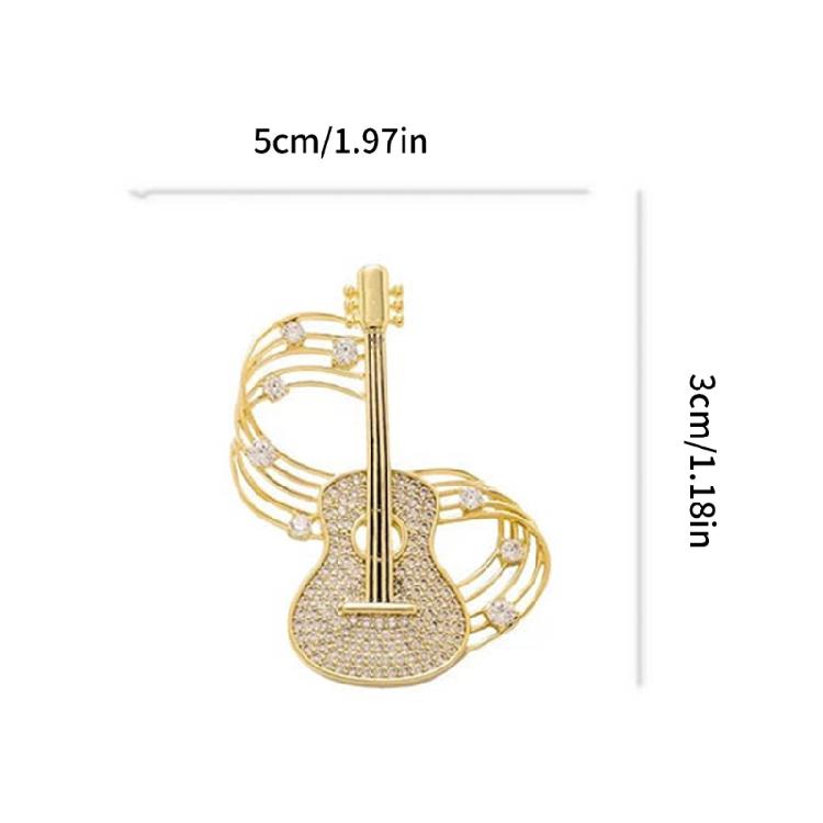 Spilla alla moda in lega d'oro a forma di strumento con strass Spilla a forma di chitarra Comoda da indossare Spilla da petto Accessorio per abbigliamento