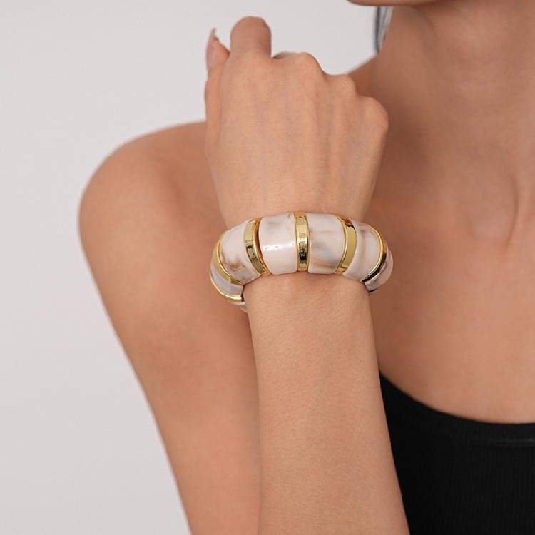 Artistic Gradient Acrylic Elastic Bangle Stretchable Cuff Bracelet Lightweight Stylish Jewelry Unisex Fashion Accessory