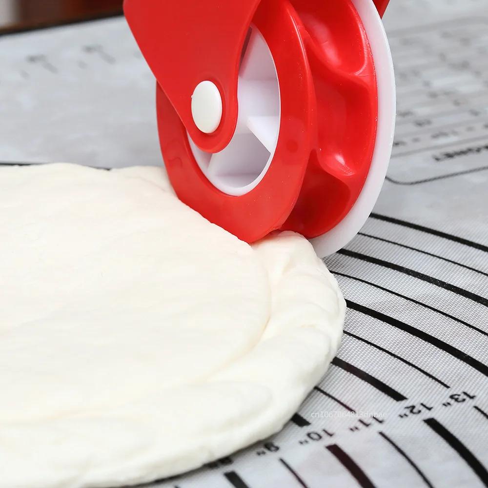 Kitchen Pizza Pastry Lattice Cutter Pastry Pie Decoration Cutter PP Wheel Roller for Pizza Pastry Pie Crust Baking Cutter Shovel