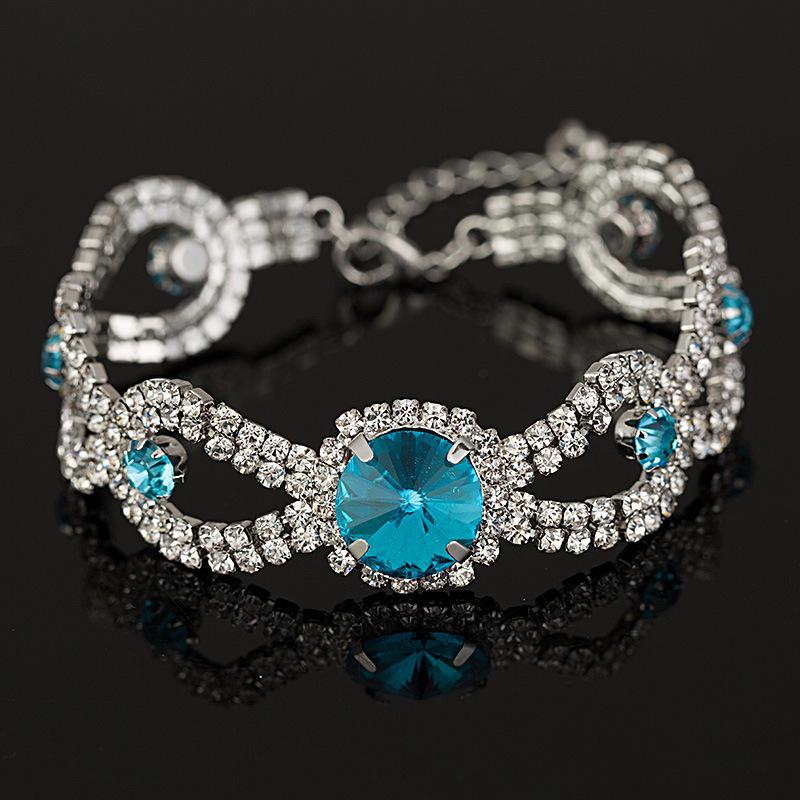 Exquisite B009 Bracelet: Highlights Personality & Popular Style