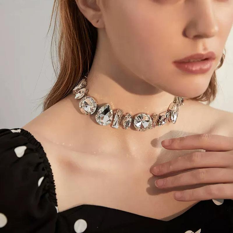 Personality Exaggeration Fashion Geometry Crystal Beaded for Women New Luxury Temperament Shiny Zircon Choker Chain Jewelry Gift