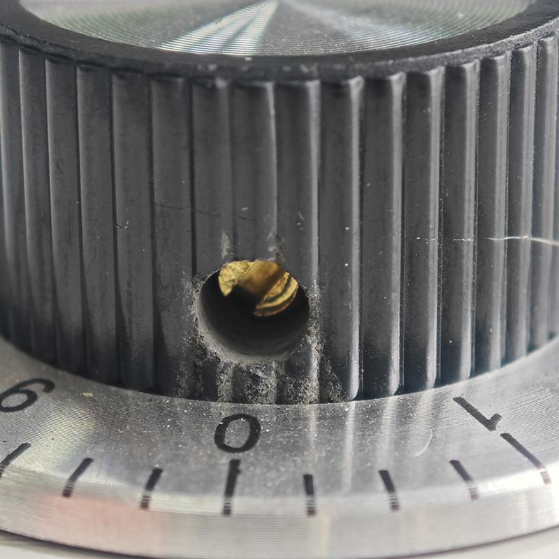 1 pièce Bouton d'effet pour pédale à tige 6 mm Accessoires DIY Dessus chromé Bouton d'amplificateur de guitare vintage Bouton avec indication flèche