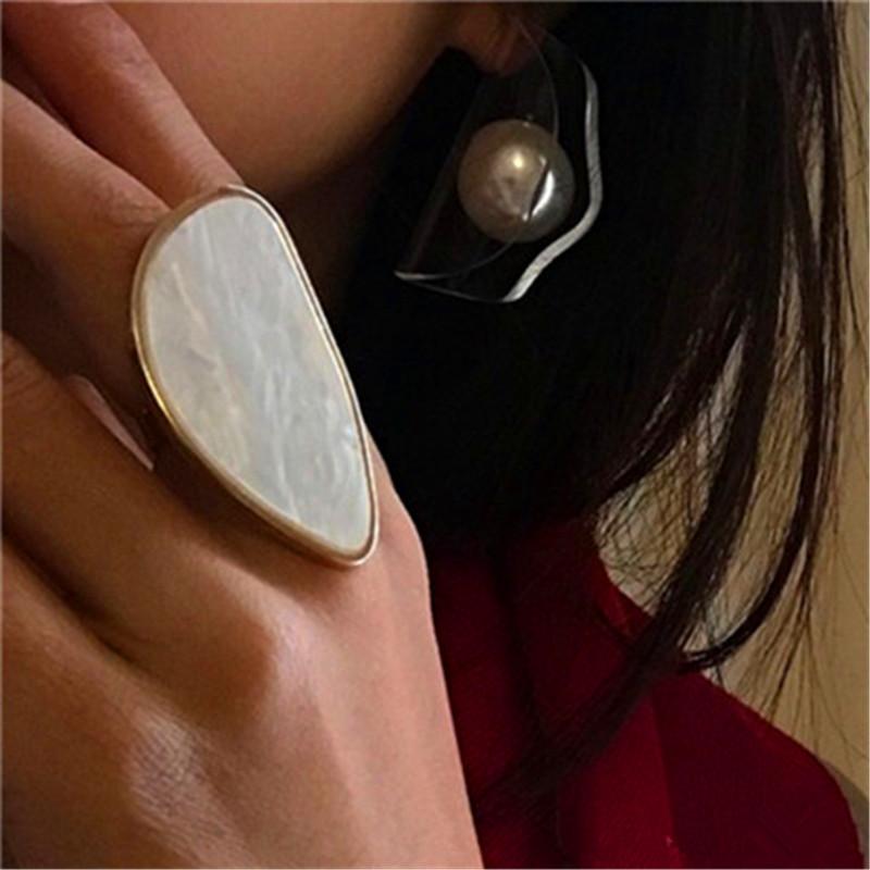 Modish Fashionable Woman Rings Acetate Plate Adjustable Finger Ring Oval Acrylic Resin Material Geometry Rings Stylish Trendy Geometric Nuptial