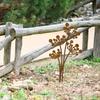 Plant Shaped Ground Stake Metal Floor Plugs Decorative Rusty Stake  Flower Pot