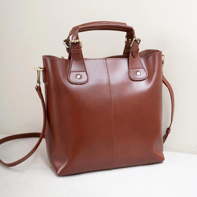 

Genuine Leather Women s Bag 2025 New Trendy Versatile Large Capacity Top Layer Vegetable Tanned Cowhide Handbag Crossbody Bucket Bag 26*27*13 золотий коричневий колір