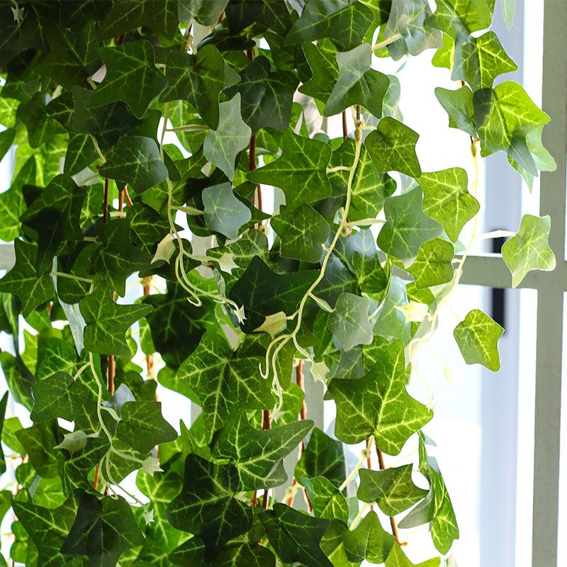 Artificial Ivy Wall-Hanging: Green Trailing Spider Plant Vines with Leaves