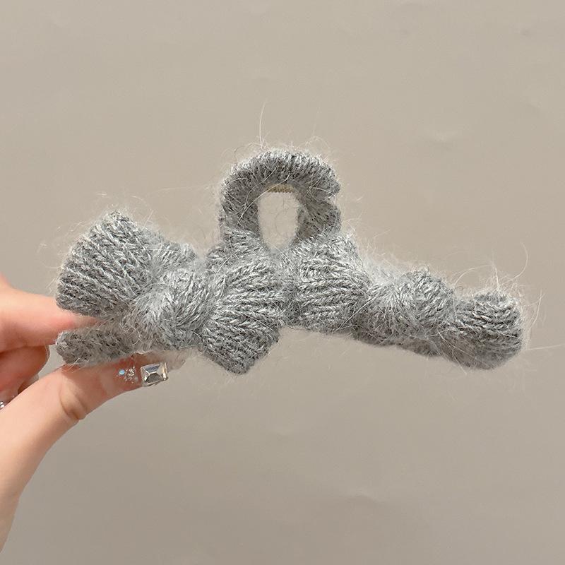 Fashion Autumn and Winter Plush Grab Clip Women's Winter Back Head Hair Shark Clip Hairpin Hairpin Large Hairy Hairpin Headwear