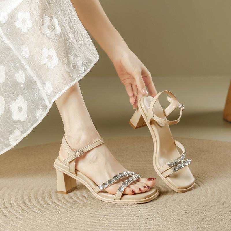 

Модные весенне-летние прозрачные сандалии на толстой подошве высокого класса для женщин с надписью «A Word» и кристаллами, сандалии с эффектом взрыва 34 телесный