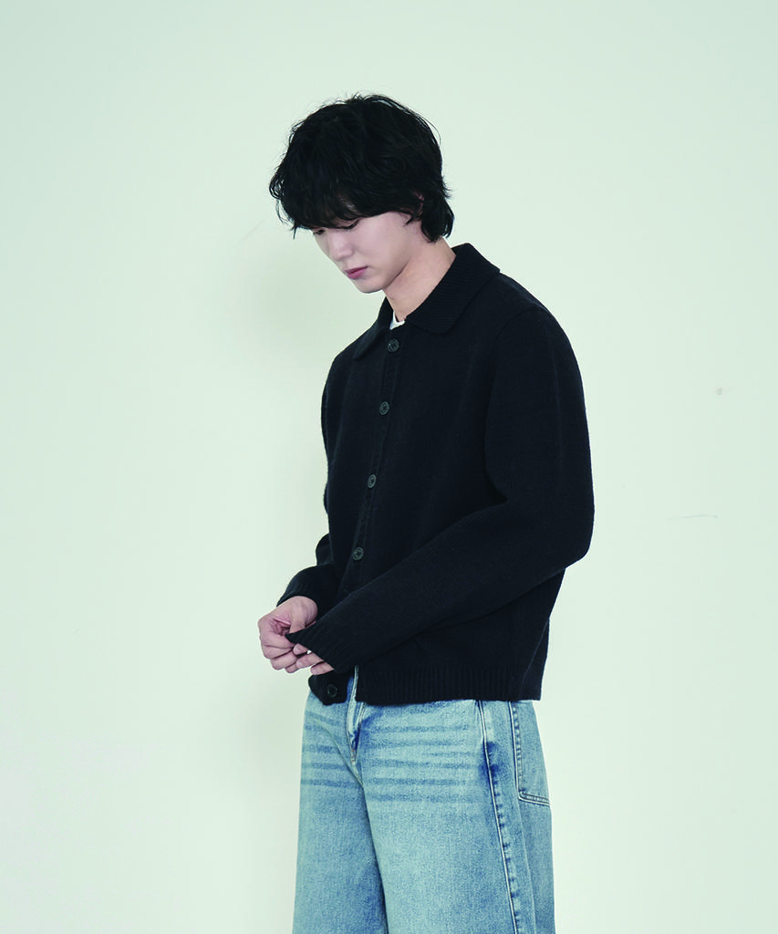 GRAPH PLATFORM Minimal Ribbed Collar Cardigan
