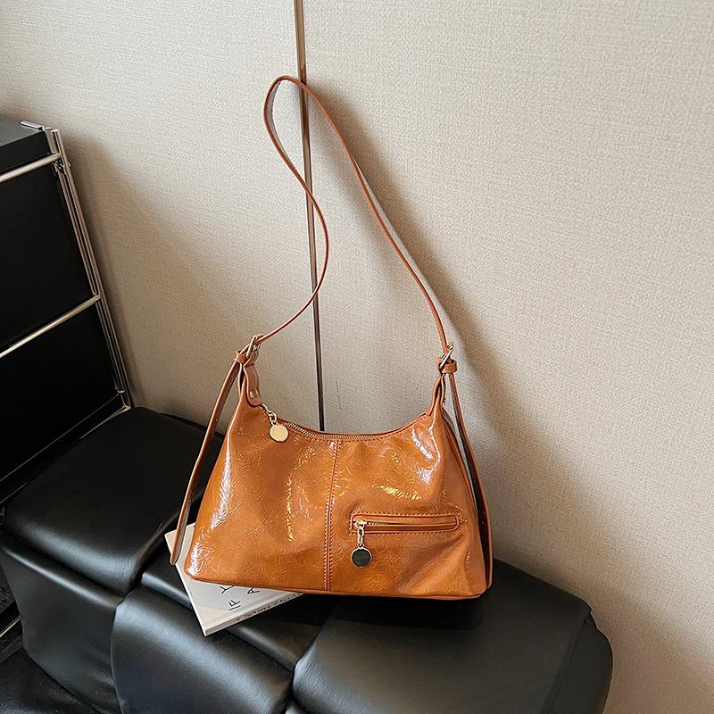 Bag Women's Autumn and Winter Maillard Style Underarm Bag Korean Niche Design Punk Locomotive Bag Shoulder Bag