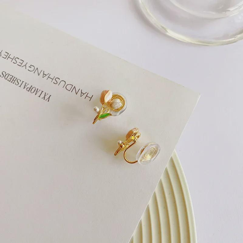 Charming Tulip Flower Earrings - Unique Niche Design with Clip-On Option
