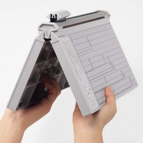 LIHIT LAB Compact Slide Cutter, A4 Landscape Compatible, 5-Sheet Straight Blade, 3-Sheet Perforation Blade, M40