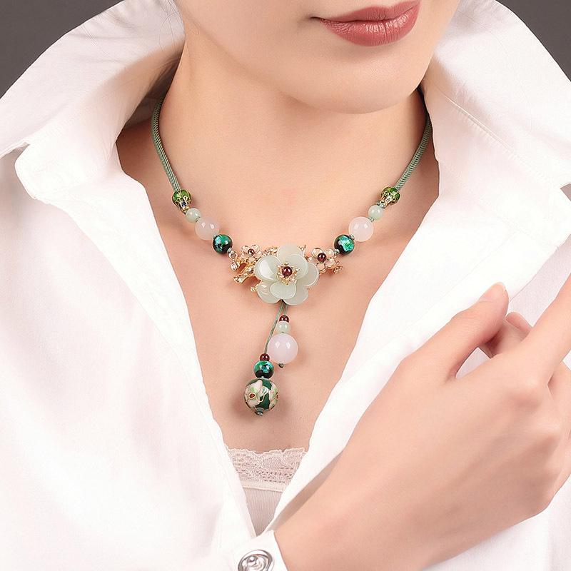 GEMCHIC Women s Vintage Cloisonné Flower Necklace Chinese Ethnic Style Green Petal Pendant Choker with Beads 2025 New Fashion Jewelry