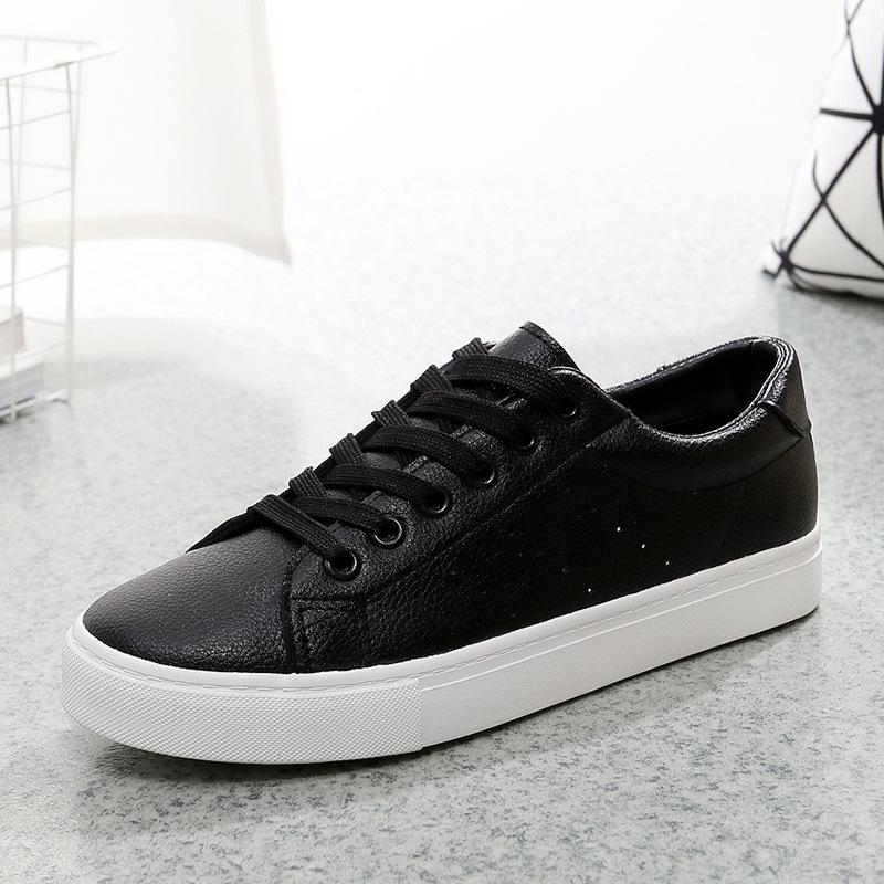 Scarpe bianche in pelle da donna primavera versatili scarpe bianche nuove traspiranti leggere suola morbida bianco puro scarpe da ginnastica da studente scarpe da uomo