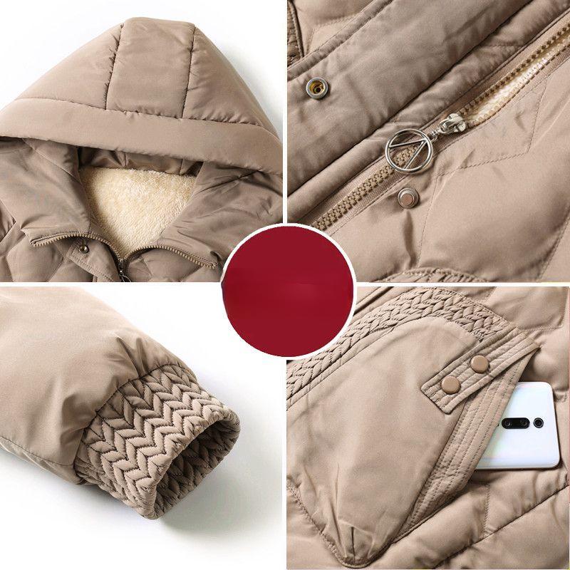 Zimní oblečení s velkým dámským bavlněným kabátem středního věku s bavlněným vatovaným fleecovým oblečením