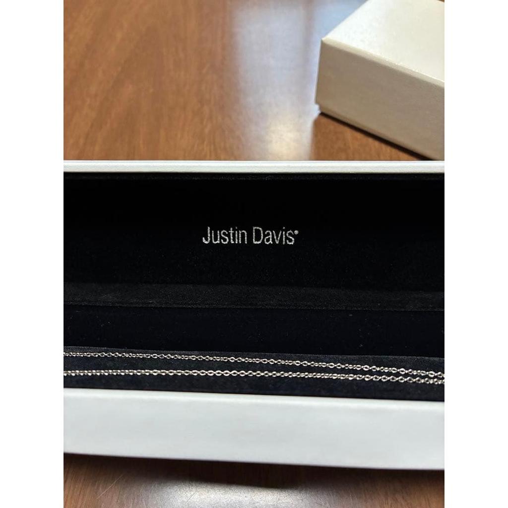 Used Justin Davis silver necklace