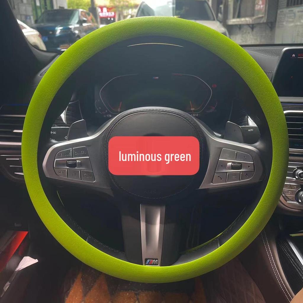 Ultra-thin Silicone Steering Wheel Cover - Non-slip, Wear-resistant, Universal Fit for All Seasons