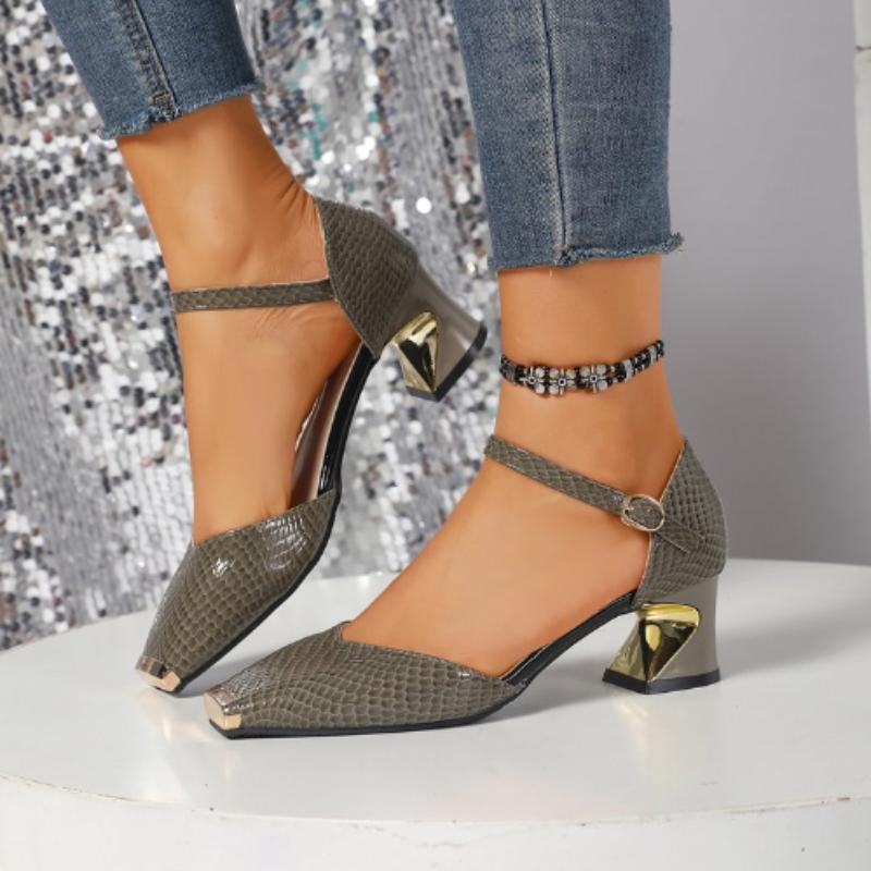 Metallische Sandalen mit eckiger Spitze, dickem Absatz und geschlossener Zehenpartie für Damen zum Tragen als Oberbekleidung 2025 Sommer Neuer Stil Flache Einzelne Schuhe